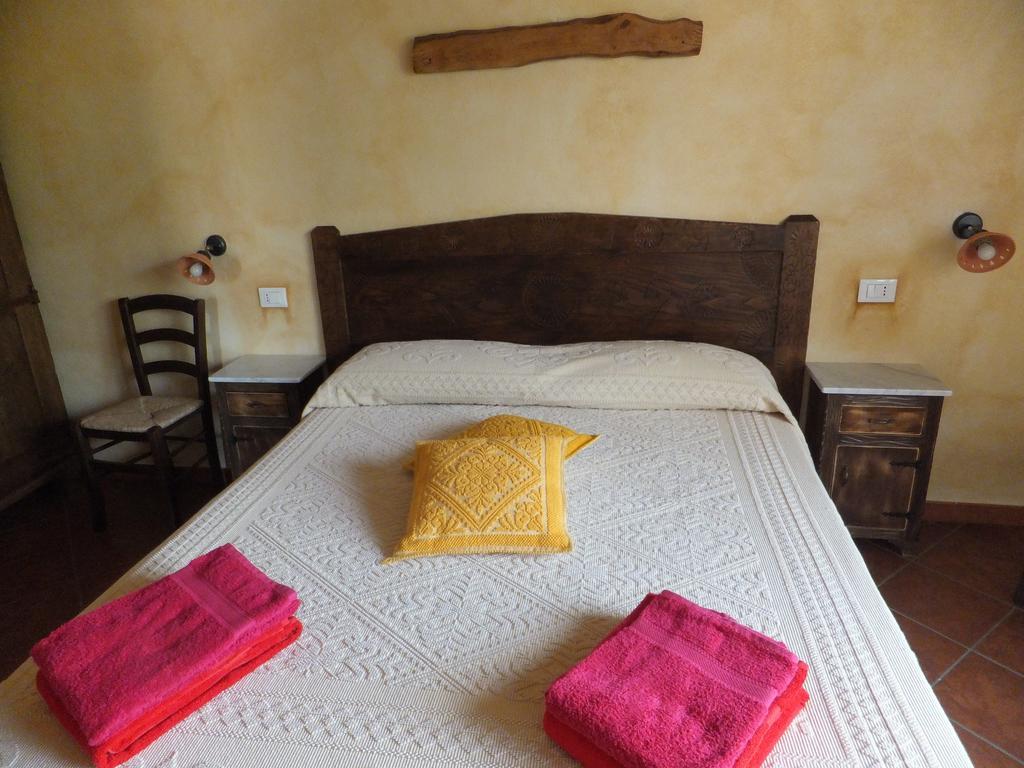 Grazia Deledda Bed and Breakfast Galtellì Eksteriør billede